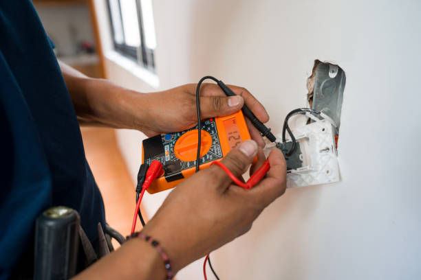 Best Electrical Outlet Repair  in Country Clu, MO