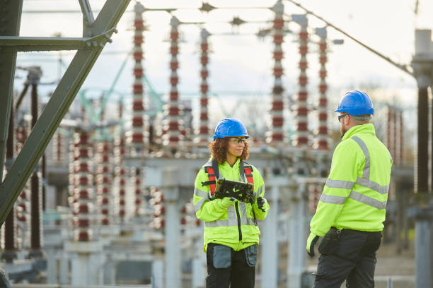 Best Circuit Breaker Repair  in Country Clu, MO